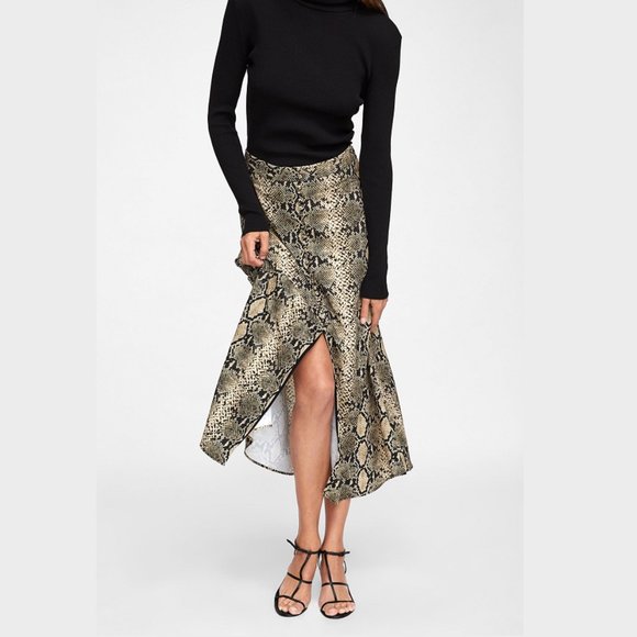 BLOGGER FAVE! ZARA Snakeskin Print Skirt - Picture 13 of 15
